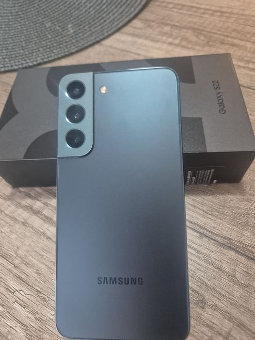 Vând Samsung Galaxy S22