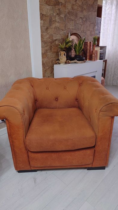 Avantajos, coltar si fotoliu Mobexpert, in stare excelenta!