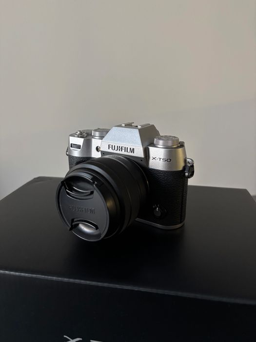 Камера Fujifilm X-T50 с объективом 15-45mm