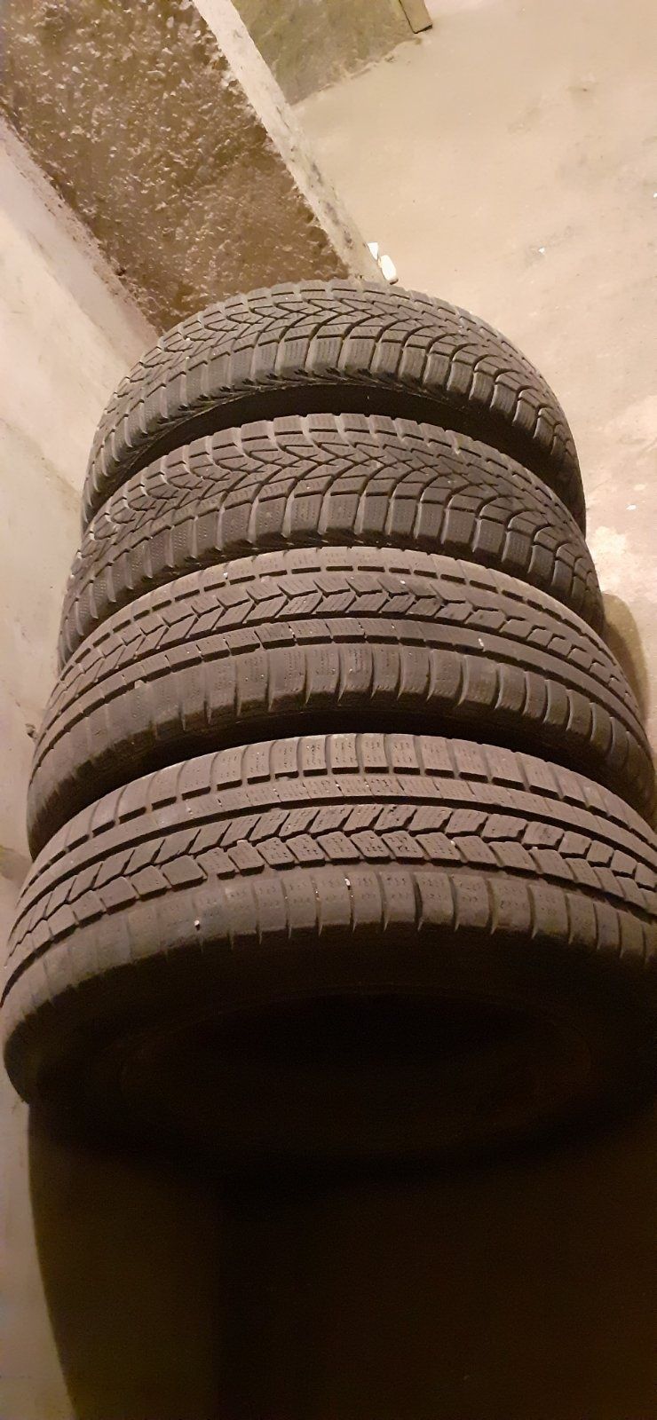 Зимни гуми 15 цола с железни джанти и тасове за Фиат