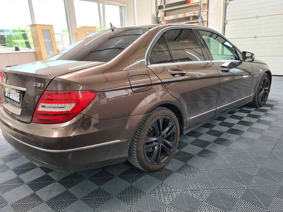 Vand Mercedes C200