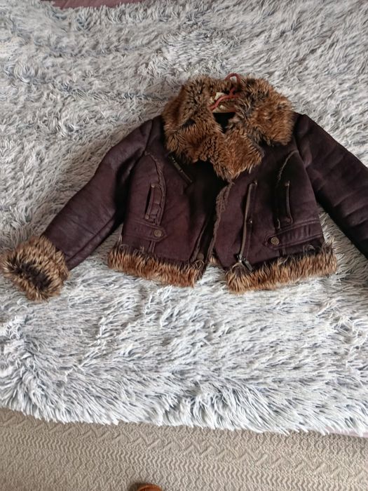 Велурено яке,много запазено