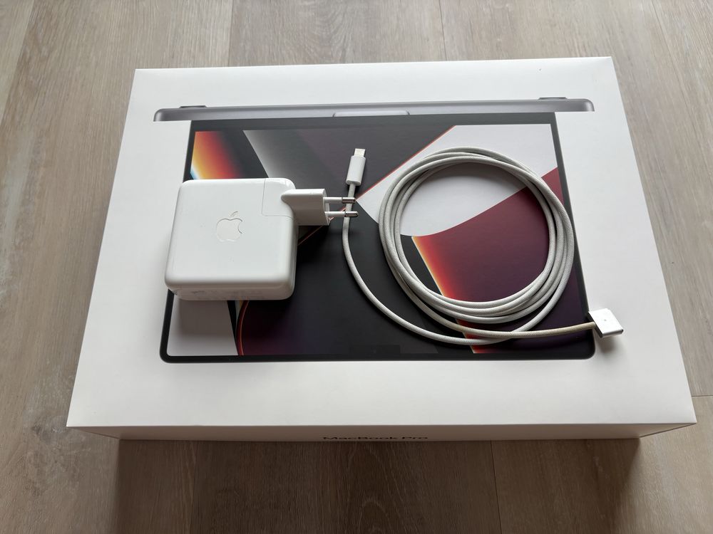 14” Macbok Pro / M1 Pro / 16GB RAM / 512 GB SSD