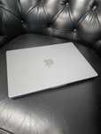 MacBook Pro 14-inch/ M1 / 16 Gb RAM / 512 Gb / Foaete bun