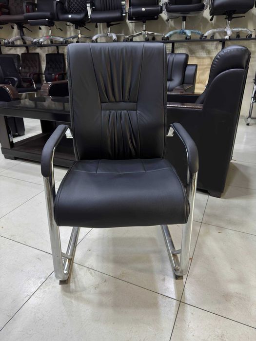 Офисное кресло — Комфорт и Стиль со склада