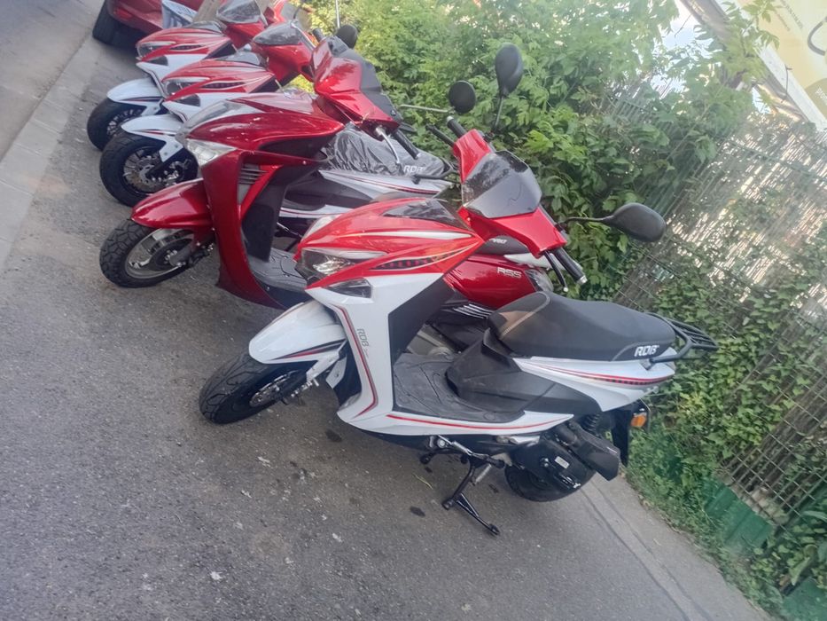 Scutere de inchiriat pentru delivery