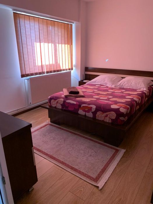 Vand apartament 3 camere decomandat Oituz nr 84