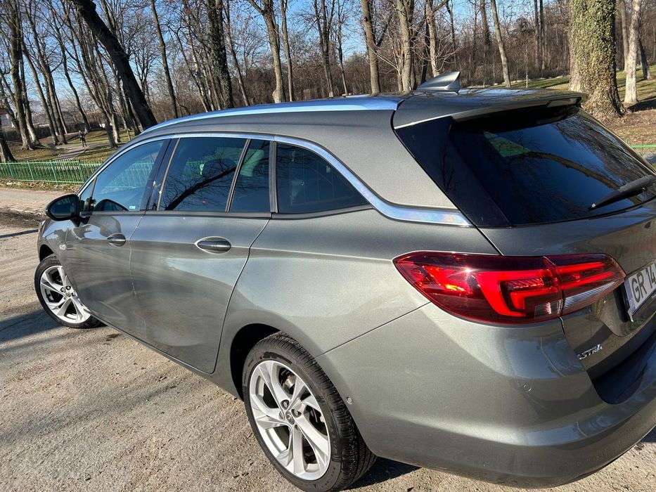 Vând sau schimb Opel Astra K