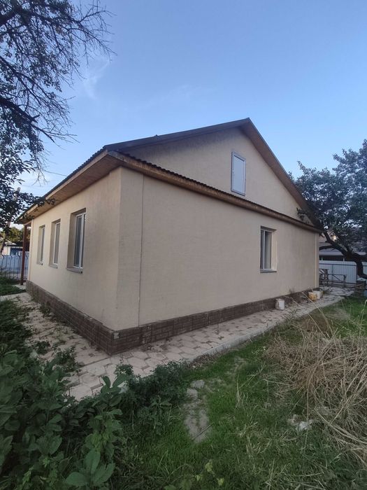 Продам капитальный кирпичный четырёхкомнатный дом  в  городе Каскелен.