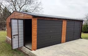 Construim garaje metalice cu panouri sandwich