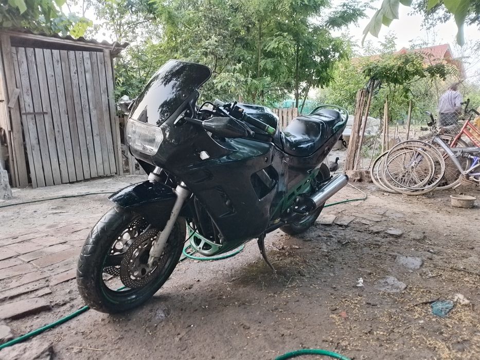 Motocicleta Suzuki gn72 B