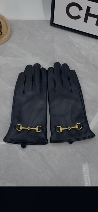 Mănuși Gucci model 2026