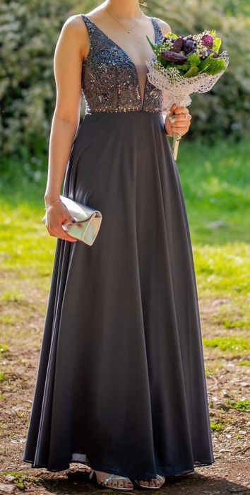 Тъмносиня бална рокля