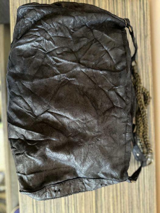 Голяма черна чанта - тип сак