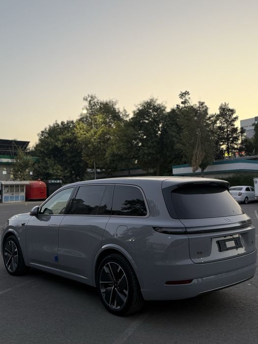 Li9 Ultra restayling 2025-26