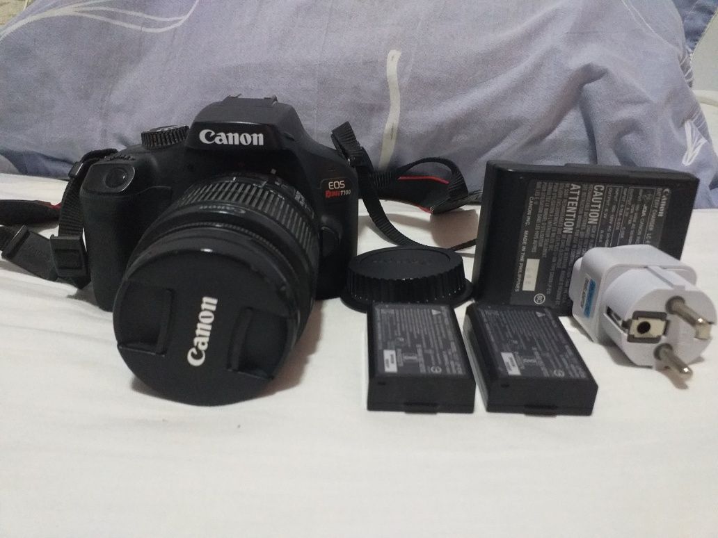 Canon EOS RebelT100 цифровой фотоаппарат
