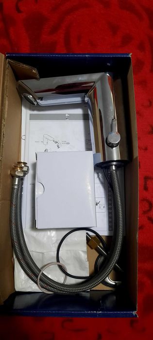 Baterie pentru baie cu senzor