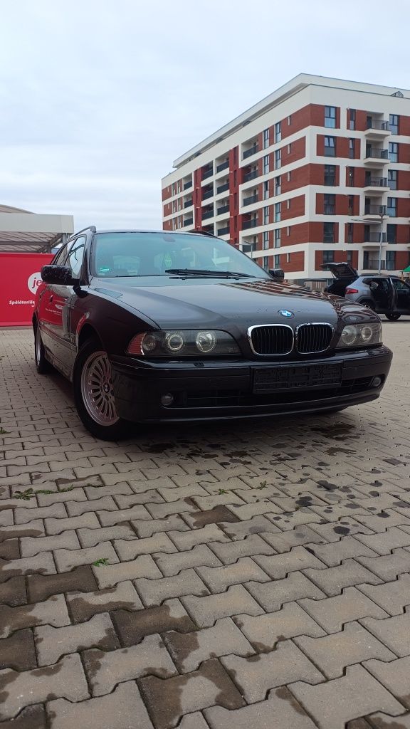 Dezmembrez bmw  530D 525D  e39