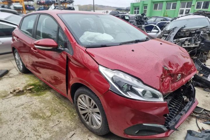 motor fara anexe complet cutie viteze manuala  5+1 trepte  cadru punte fata spate debitmetru aer pompa frana servodirectie  Peugeot 208 facelift, an 2018, motor 1.2 vti, 82cp , cod motor HM01