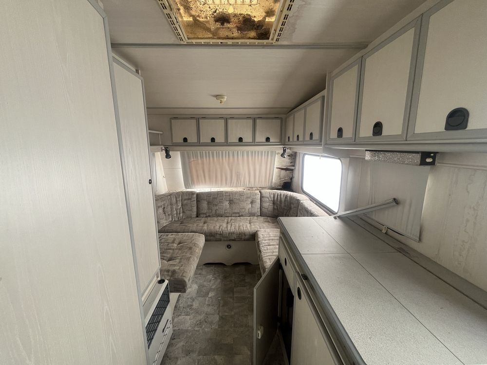 Каравана 1996 Каравана  2 спални, кухня баня  Lord-Münsterland-caravan
