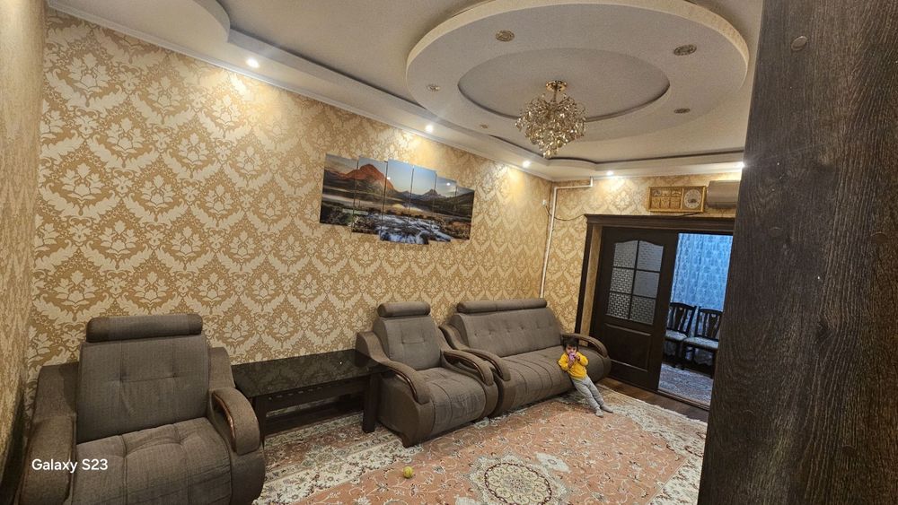 Продаётся 3 ком метро Б.Й.Й