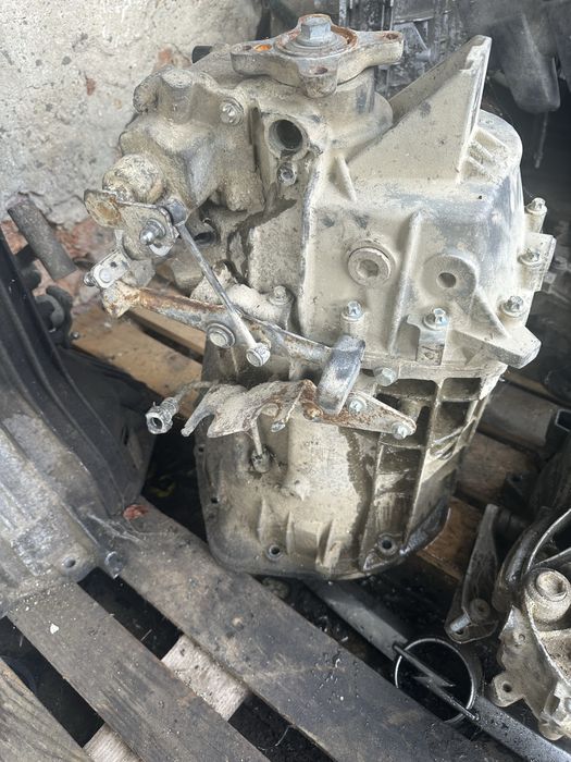 Cutie de viteze 5+1!Mercedes Sprinter motor 2,2  2000-2006