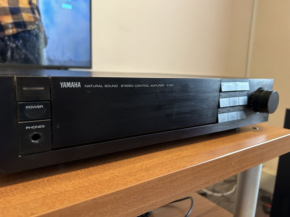 Yamaha C60 ( preamplificator)