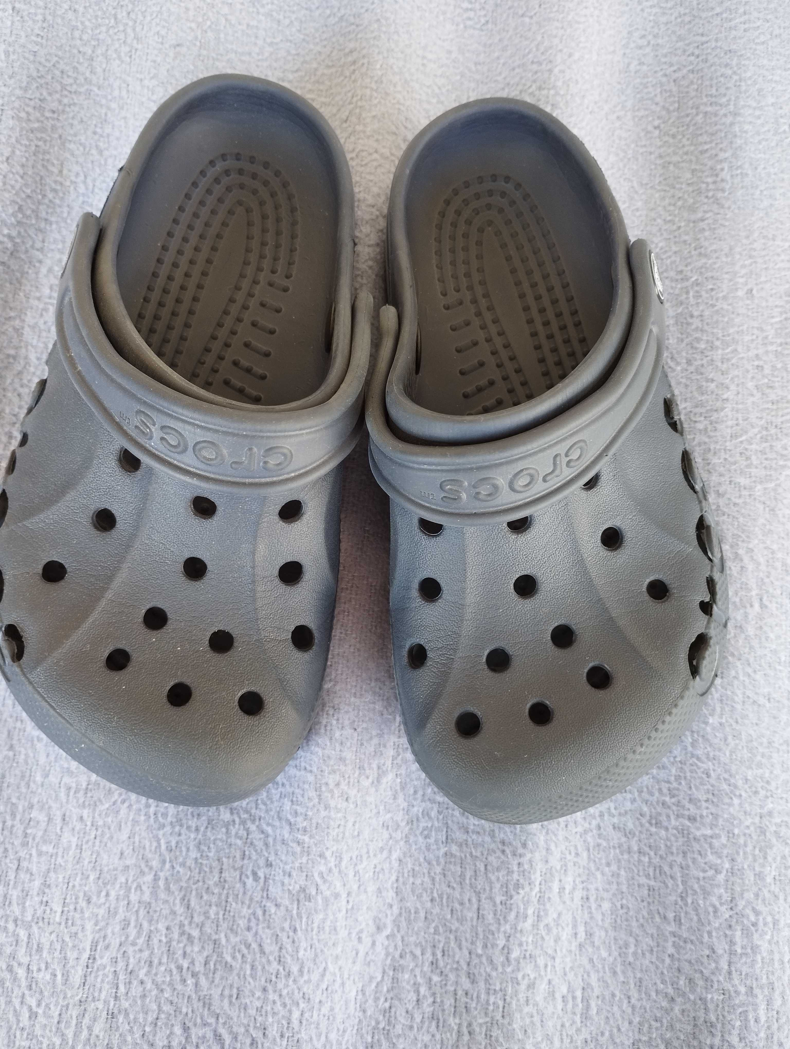 Летни Nike и Crocs номер 33/34.
