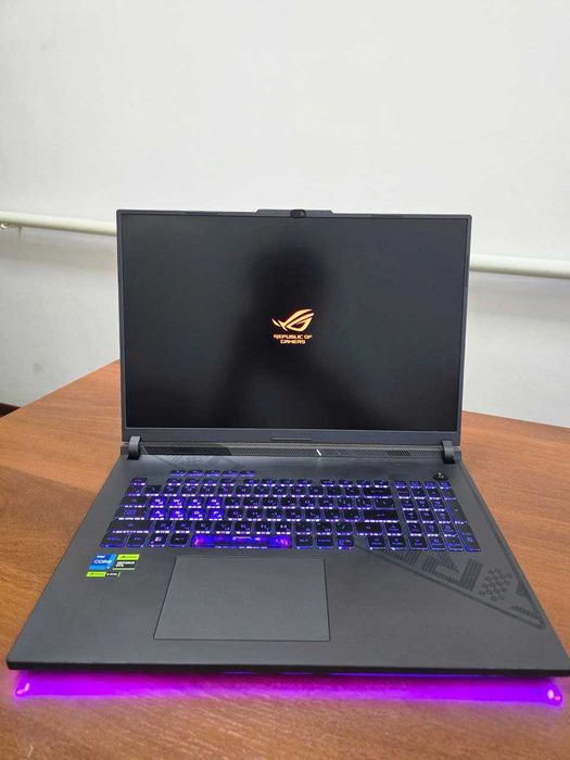 ASUS Rog Strix g18