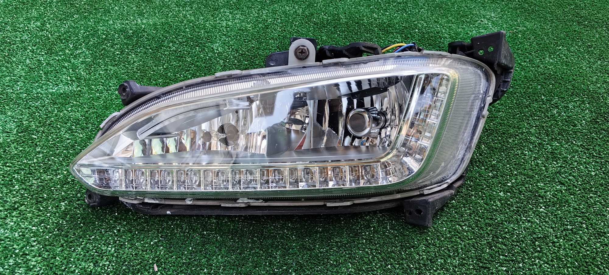Халоген с LED за Hyundai Santa FE 3 / Хюндай Санта ФЕ 3