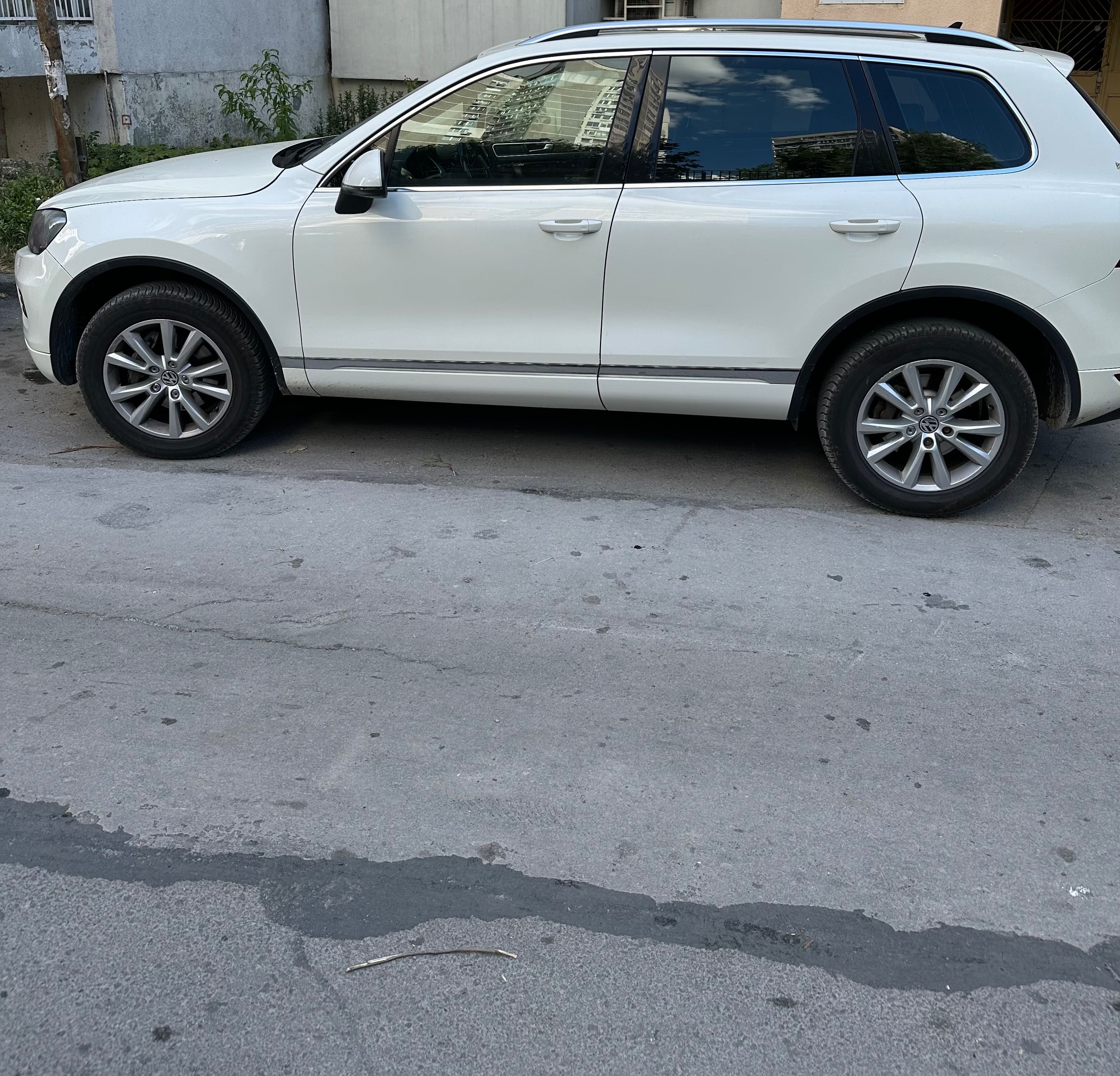 Продава се Volkswagen Touareg 2011 г., 3.0 TDI