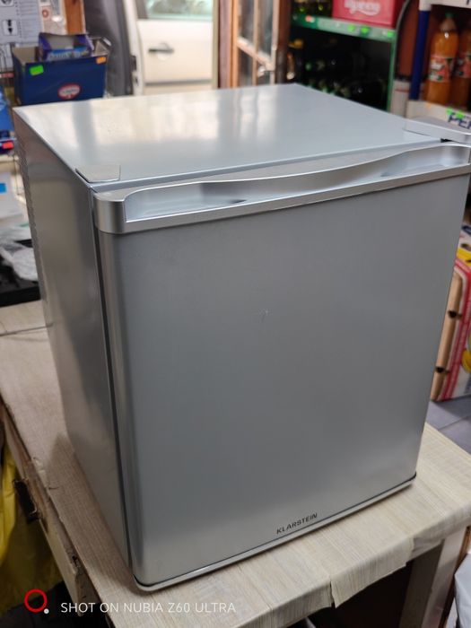 Хладилник мини бар