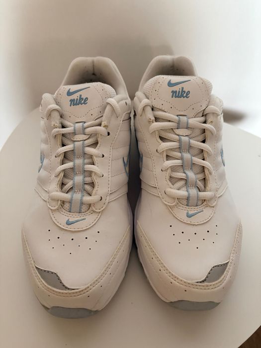 Дамски маратонки Nike