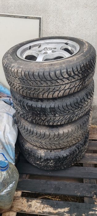 Jante aliaj 5x100r 15 cu cauciucuri iarna