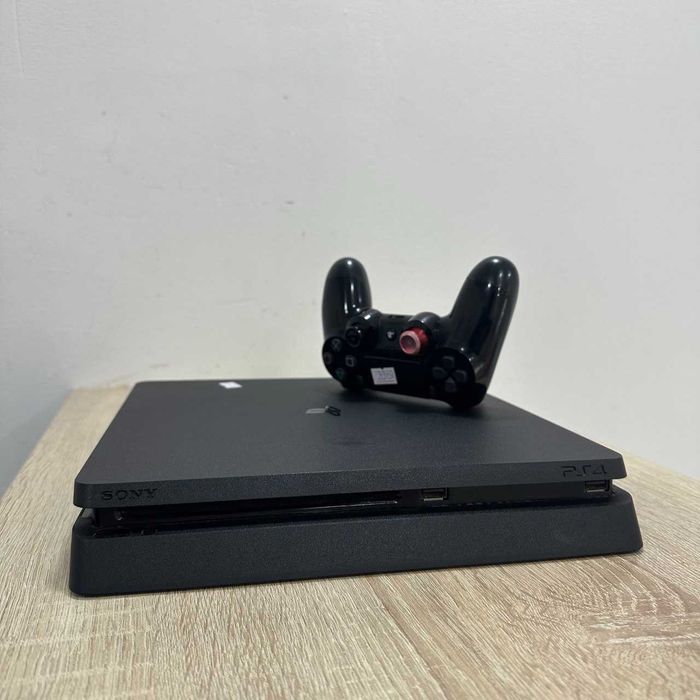 C32/ Игровая приставка SONY PlayStation 4 Slim 1 TB/ sk152666