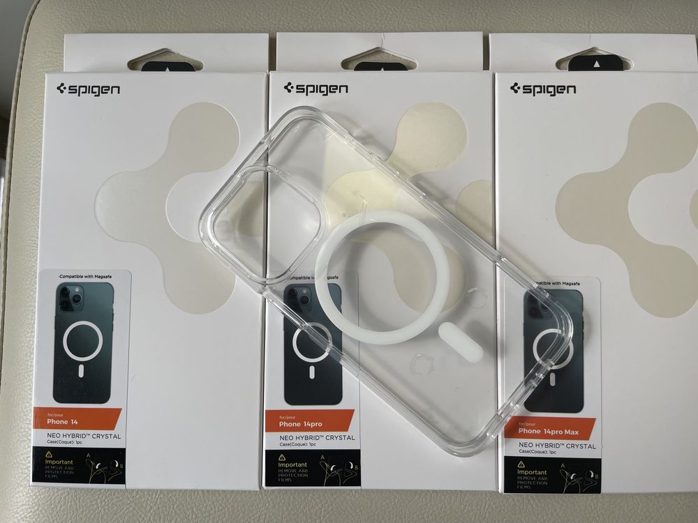 Прозрачен кейс Spigen Magsafe за iPhone 13 Pro/14/14 Pro/14 Pro Max