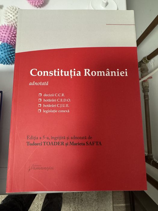 7 Carti pentru studentii la DREPT an 1