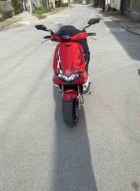 Скутер Gilera runner