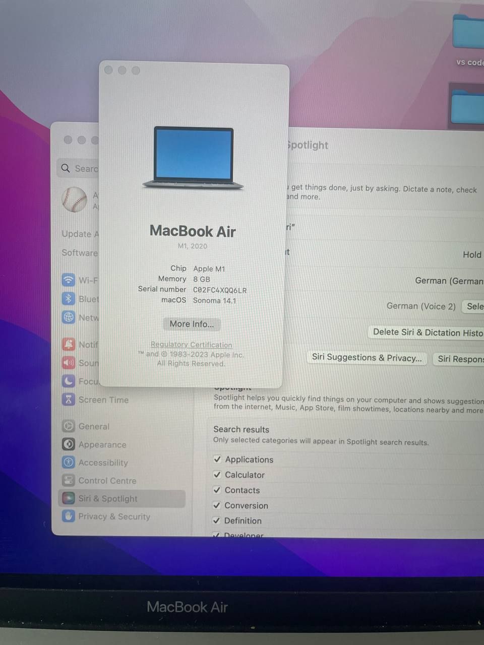 Macbook air M1 2020.