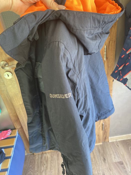 Яке Quiksilver