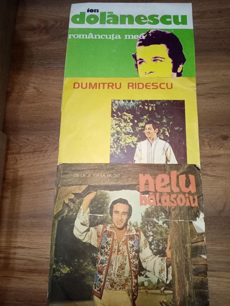 Vind discuri vechi de vinil 30RON bucata