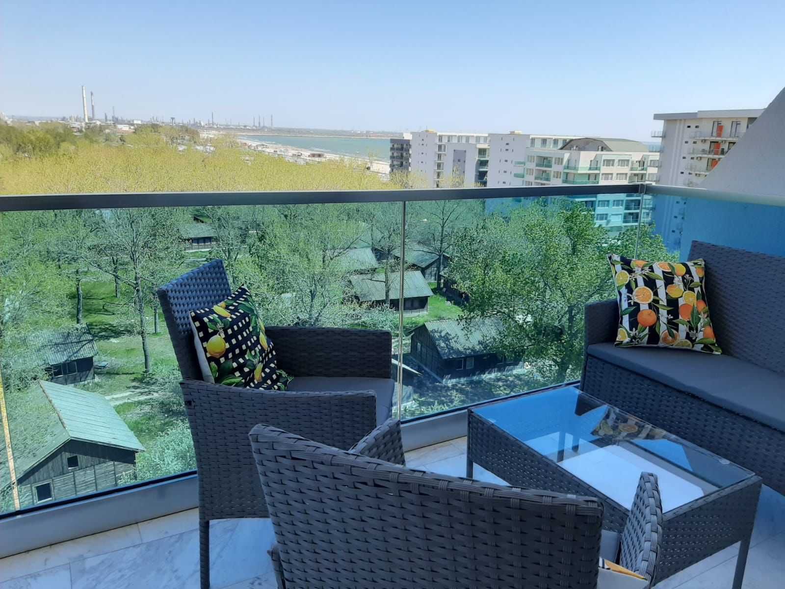 Apartament cu 2 camere, vedere la mare, Mamaia Nord, la 50 m de plajă