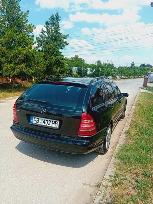 Мерцедес С220  Авангард в перфектно състояние