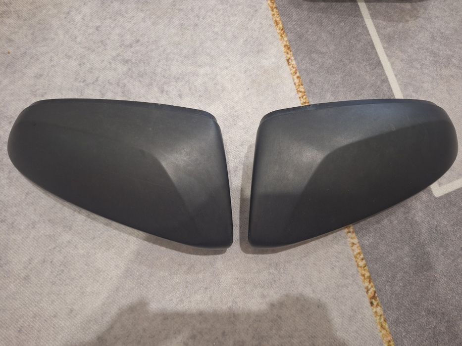 Накладки на боковые зеркала (некрашенные) лада веста