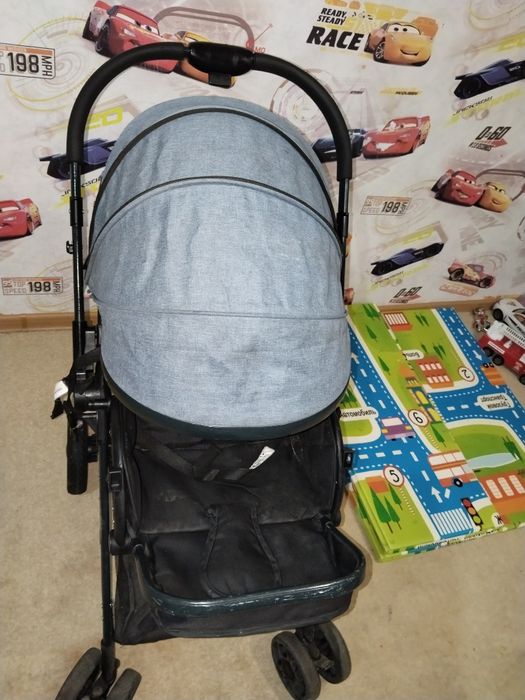 Продам коляску район КШТ