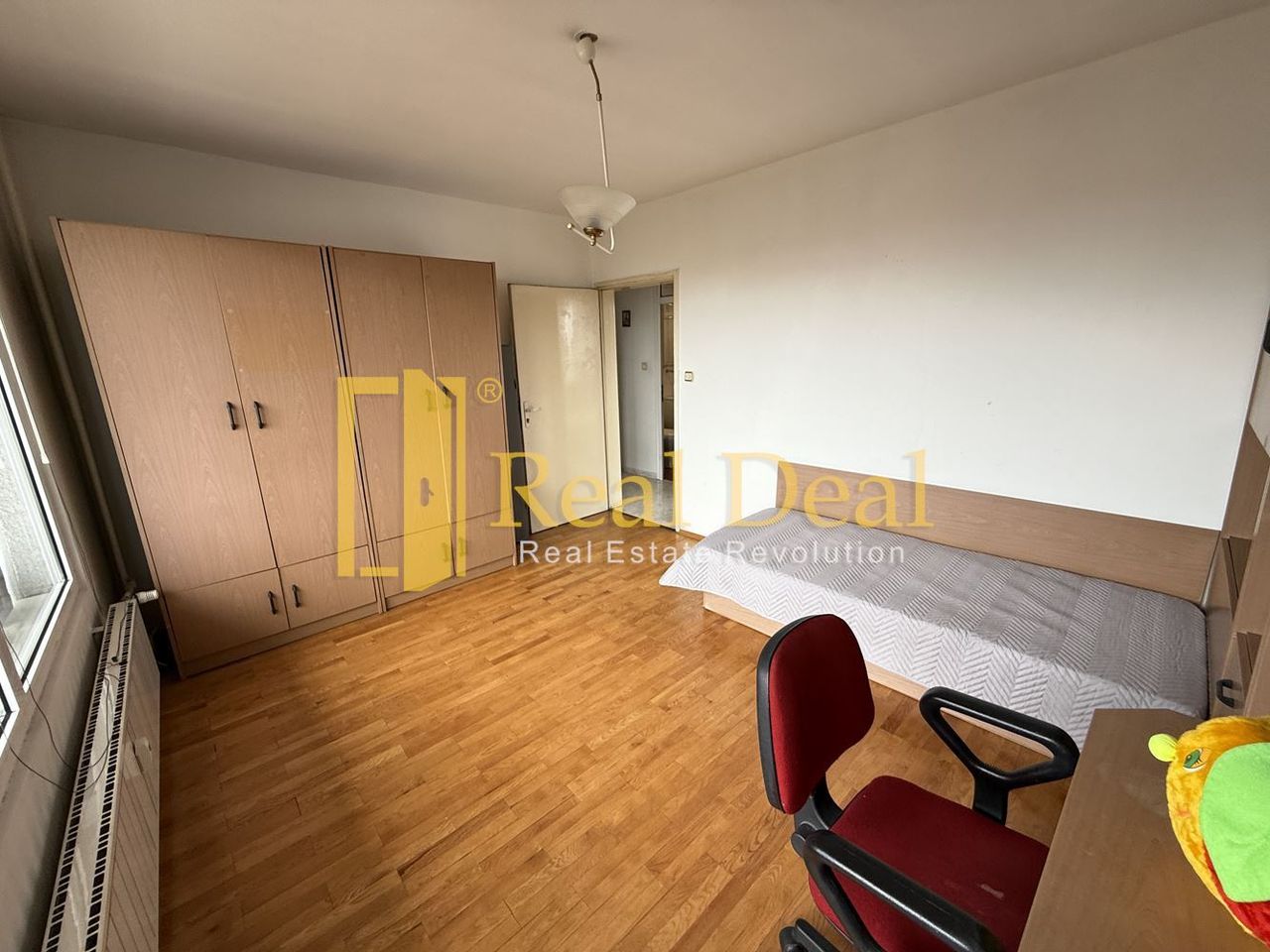 Дава се под наем Тристаен апартамент в София, Хиподрума - 115 кв.м за 650 € - Снимка #12
