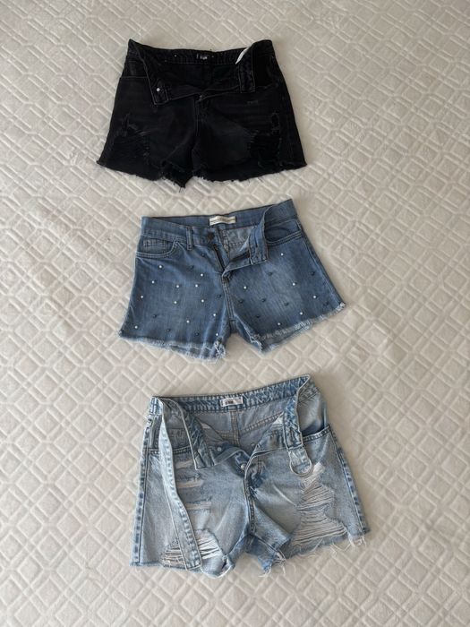 Pantaloni scurti marimea S