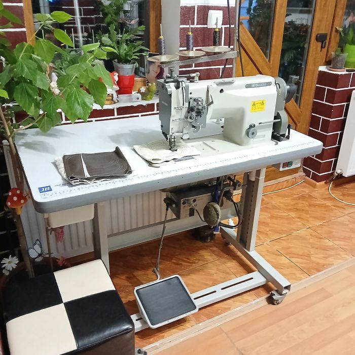 Masina de cusut cu 2 ace MITSUBISHI pentru gros ,stofa ,piele etc.