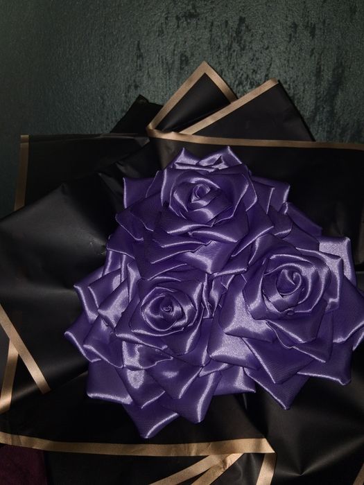 Buchet de trandafiri din satin