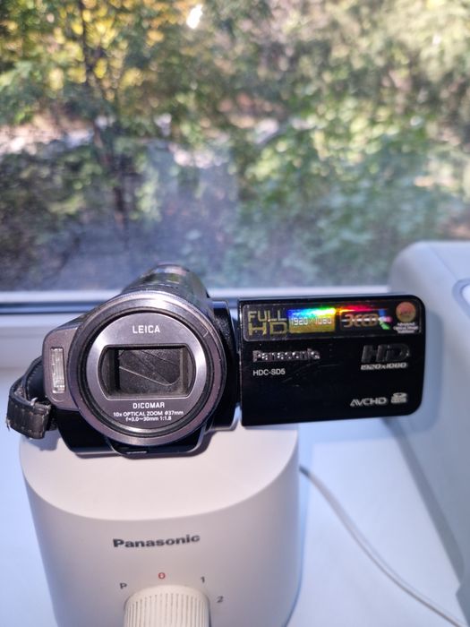 Panasonic  HDC-SD5 видеокамера